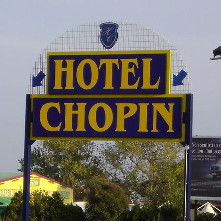 Hotel Chopin Фьюмичино Экстерьер фото