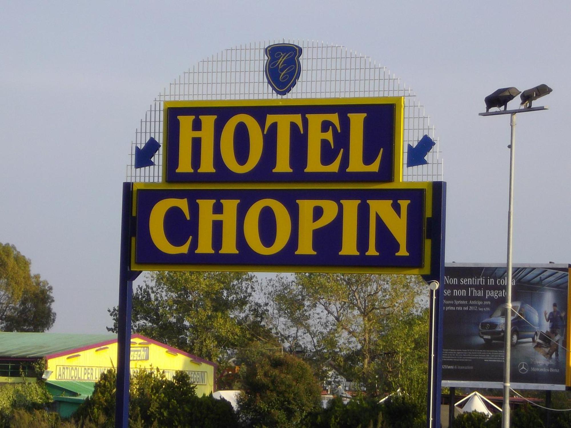 Hotel Chopin Фьюмичино Экстерьер фото