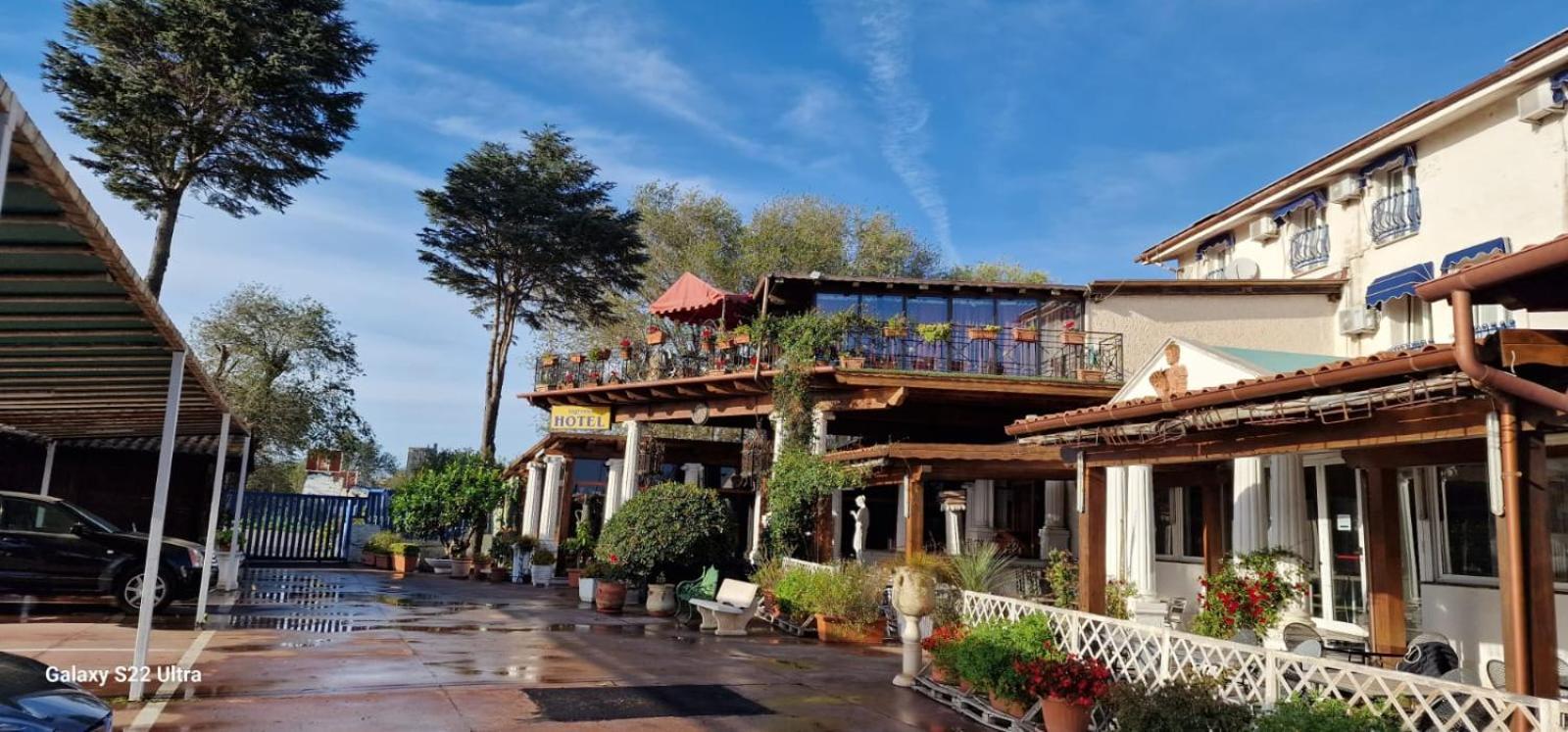 Hotel Chopin Фьюмичино Экстерьер фото