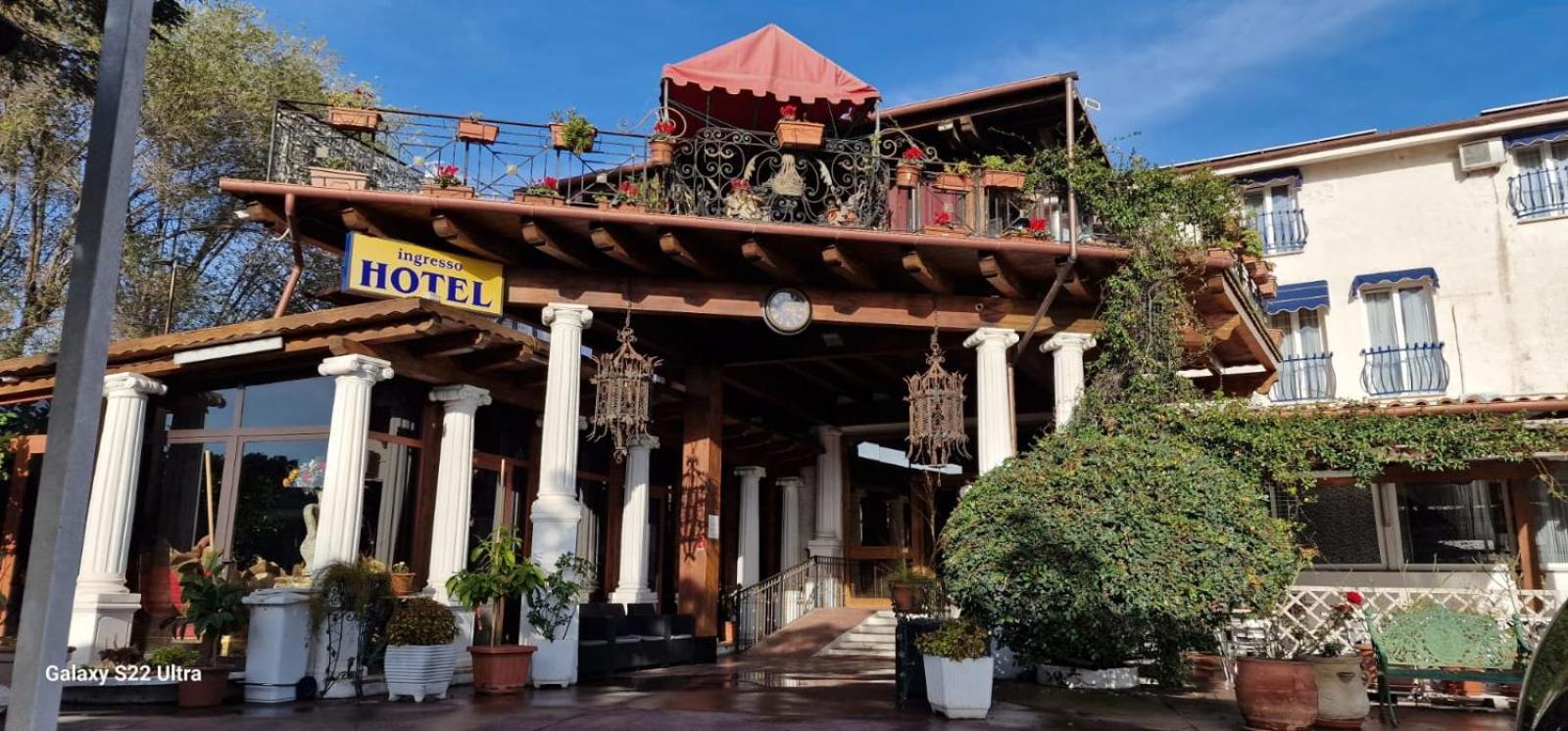 Hotel Chopin Фьюмичино Экстерьер фото