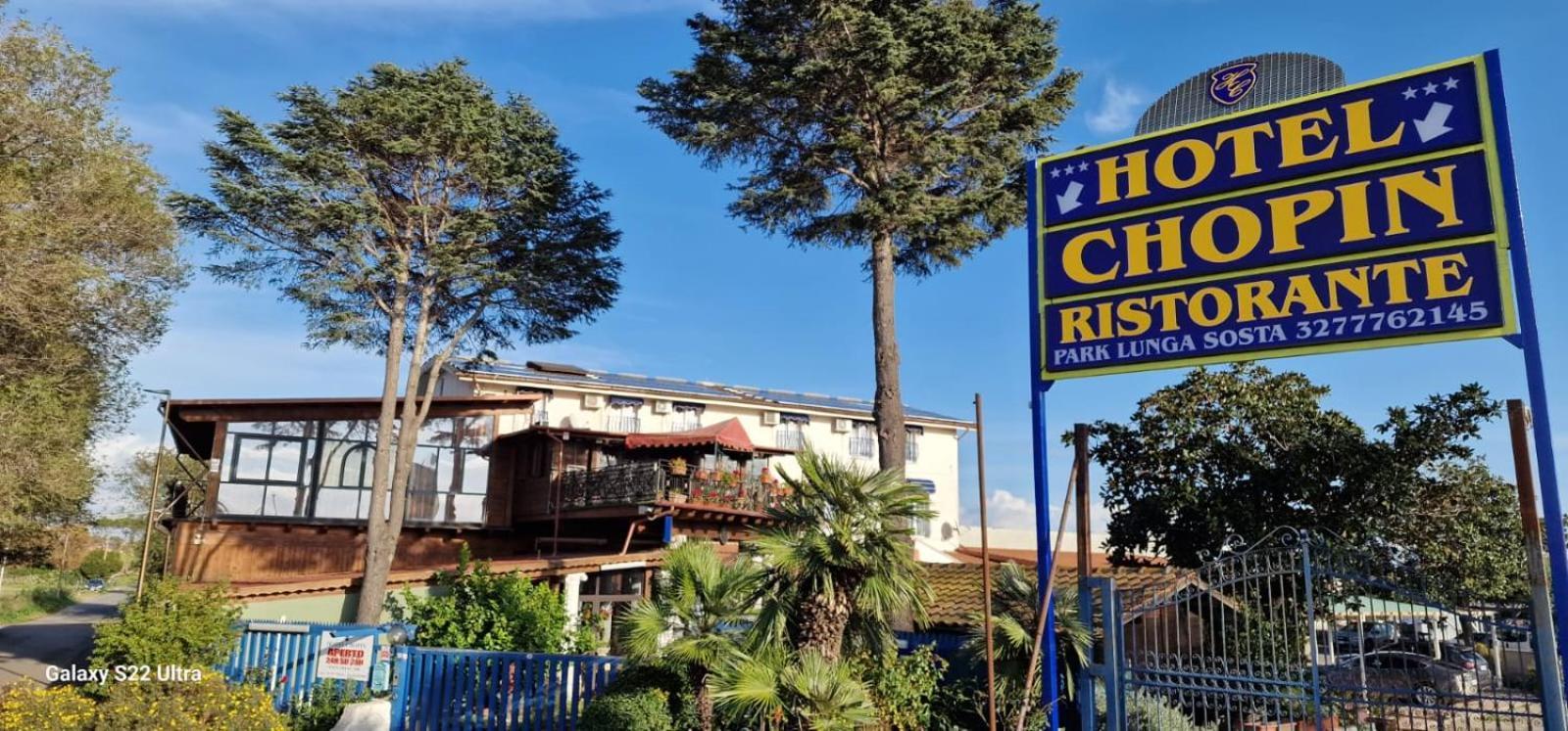 Hotel Chopin Фьюмичино Экстерьер фото