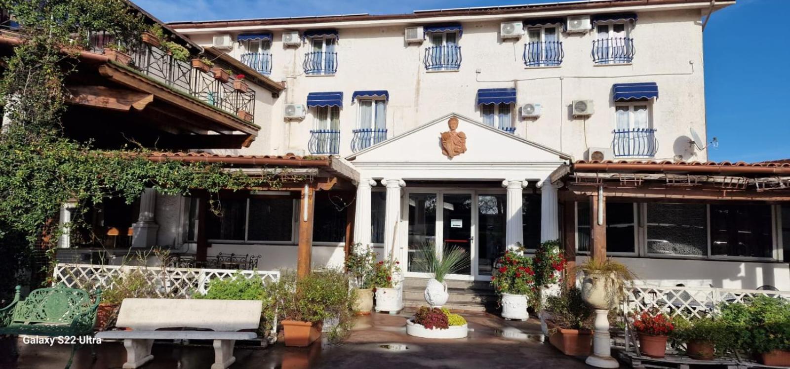 Hotel Chopin Фьюмичино Экстерьер фото