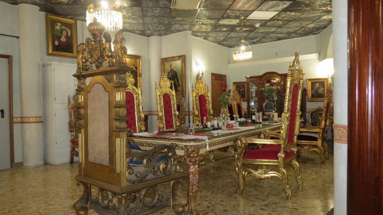 Hotel Chopin Фьюмичино Экстерьер фото