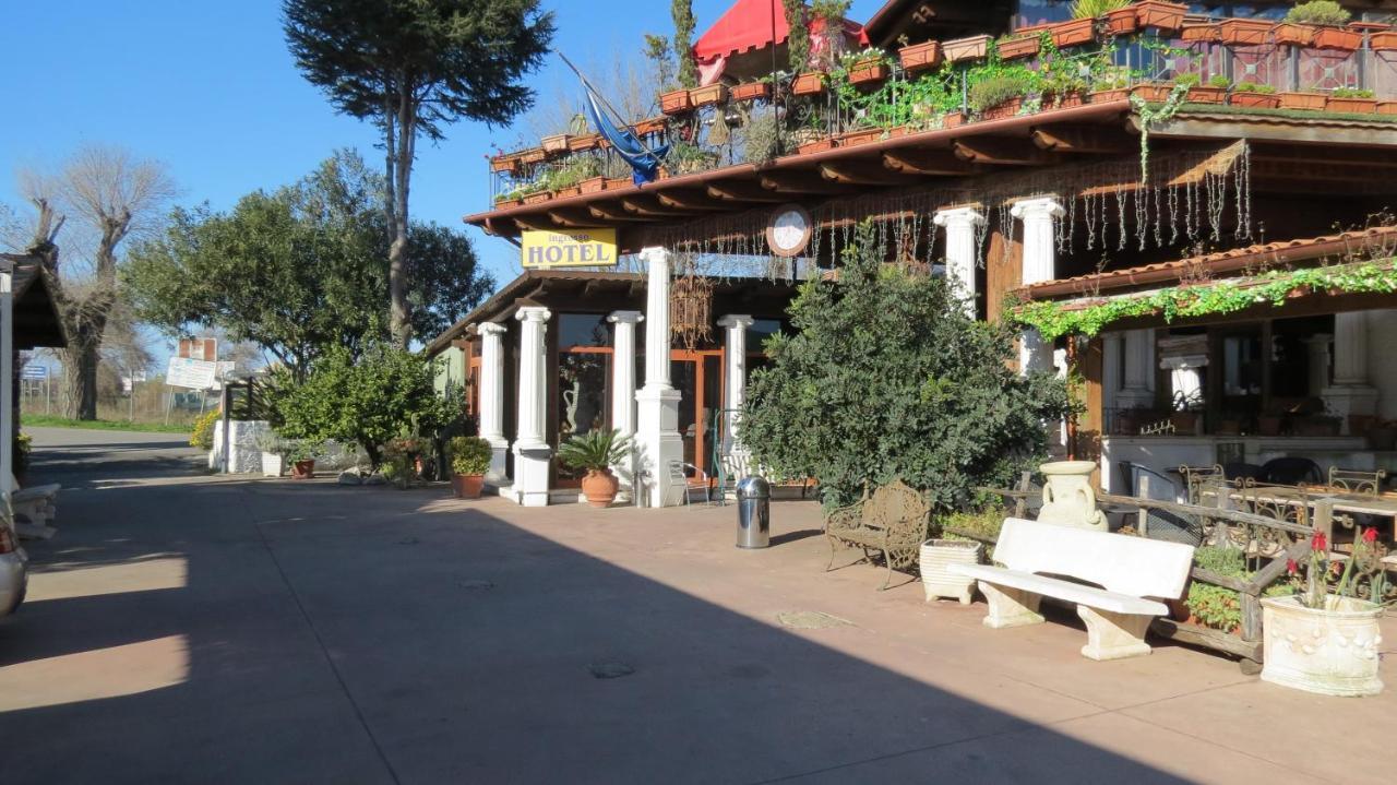 Hotel Chopin Фьюмичино Экстерьер фото